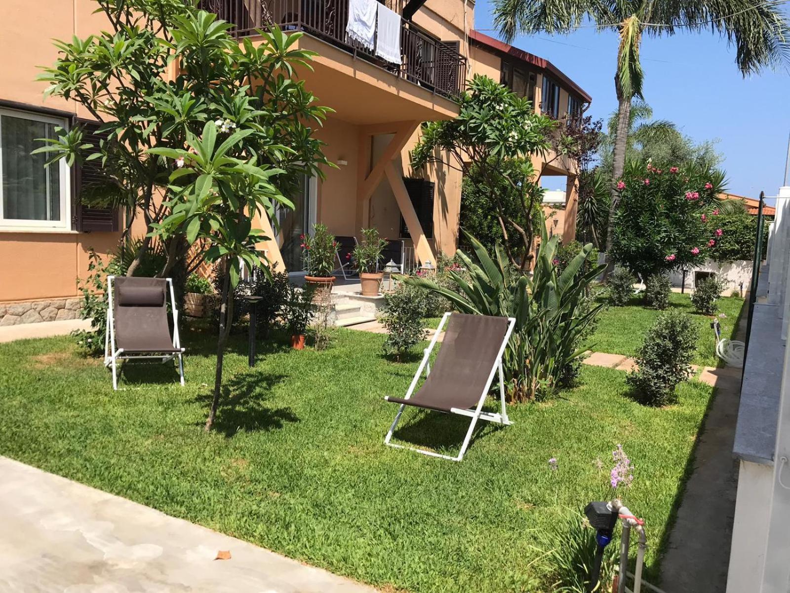 Mondello Felix - Appartamenti In Villa A 600M Dal Mare Exteriér fotografie